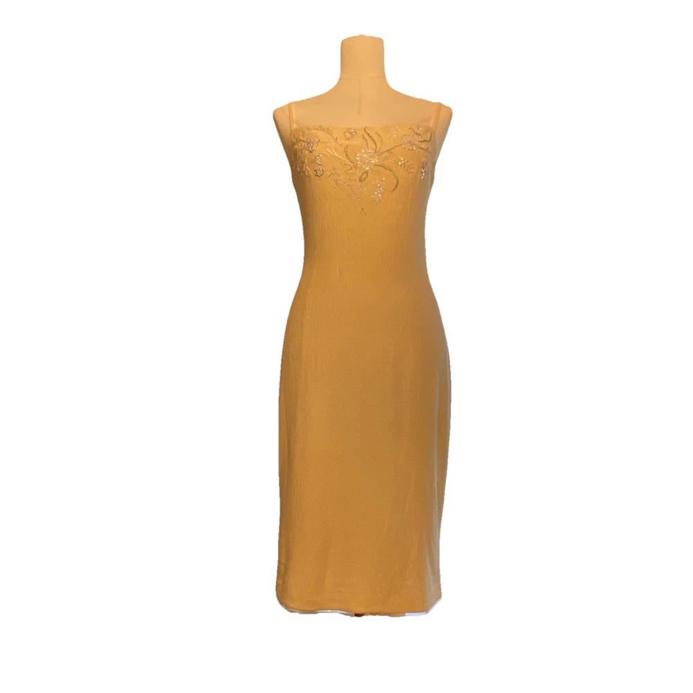 ST. JOHN Evening Cocktail Dress Size 6 Cream Color With Shimmy Thread